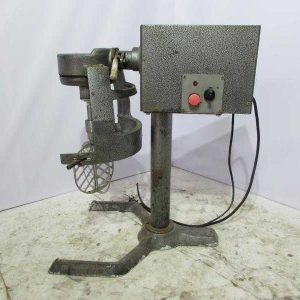 Универсальная кухонная машина Торгмаш УКМ-06 (в комплекте 6 насадок)