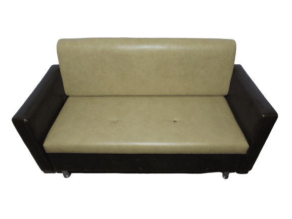 Ухаживать за алькантарой не сложнее ухода за экокожей.