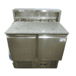 Материал для столешницы в коммерческом пространстве: гранит.