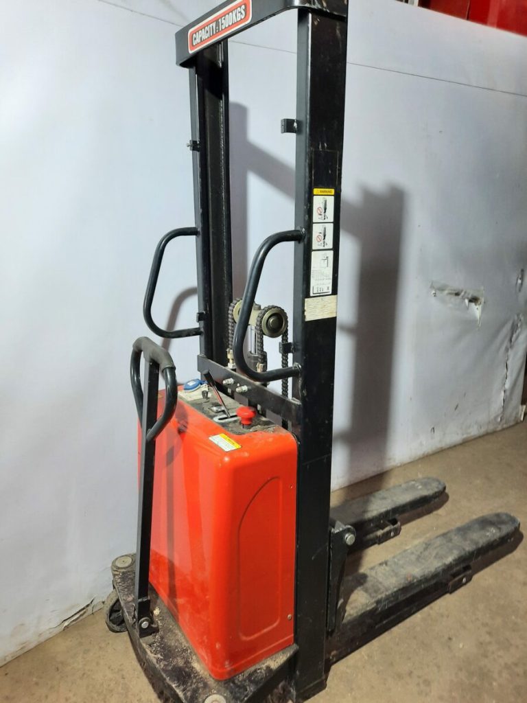 Штабелер электрический SES1615