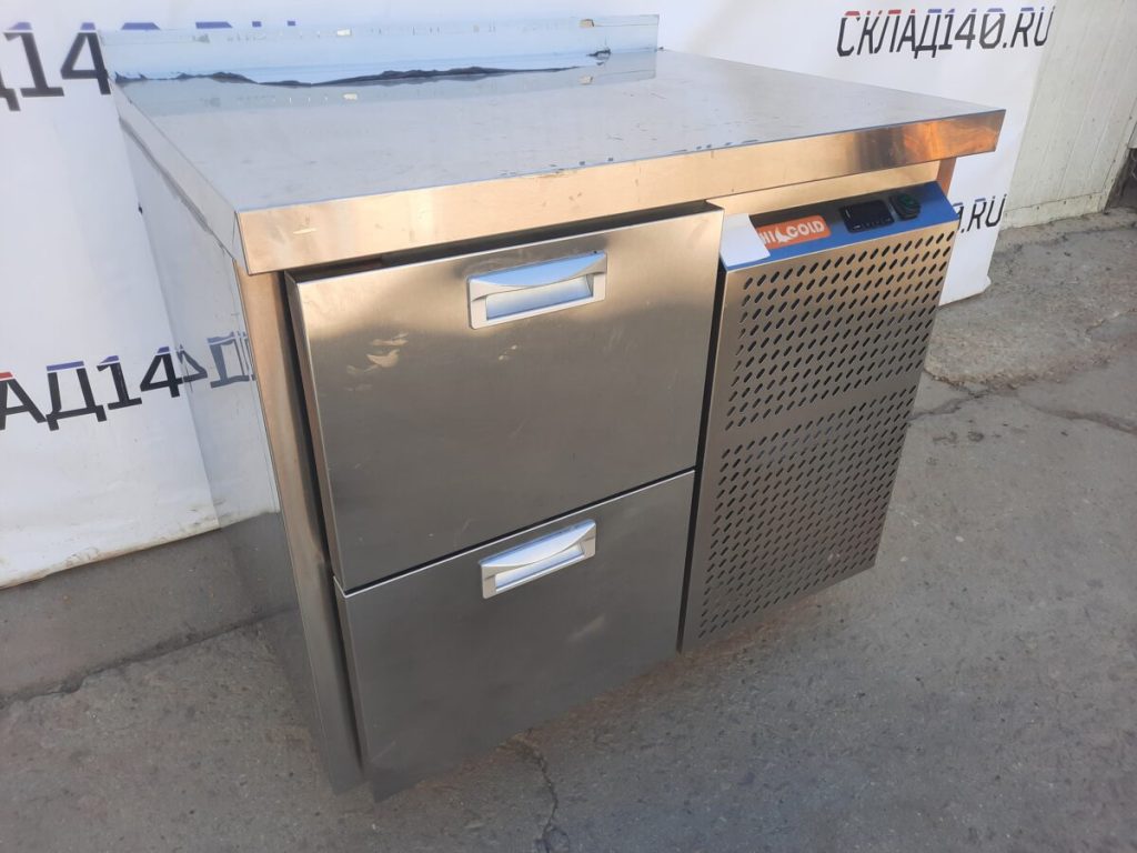 Стол холодильный Hicold GN 2/TN