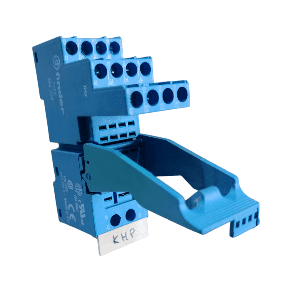 Розетка Finder 94.04