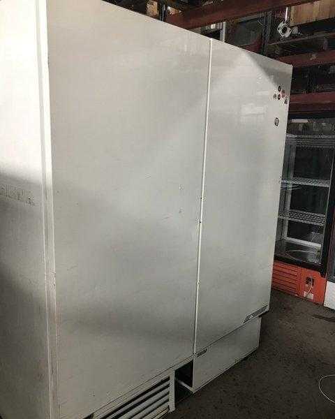 Шкаф холодильный Cold S 1400