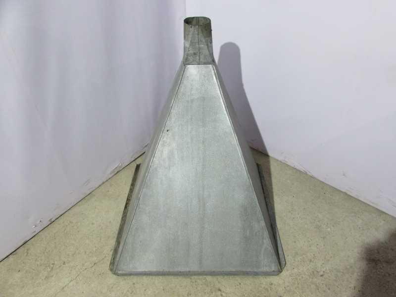 Вытяжной зонт 89х85