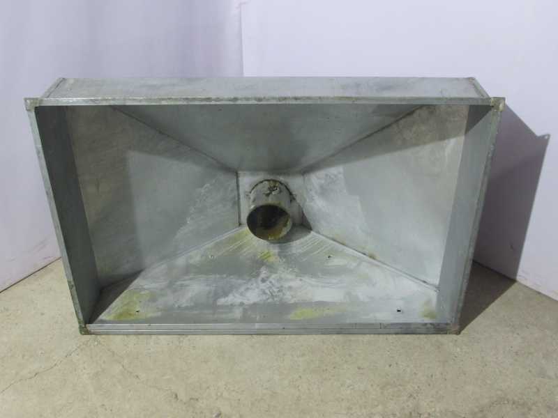 Вытяжной зонт 119х79