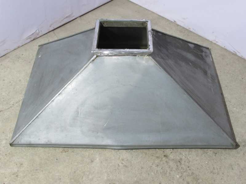 Вытяжной зонт 111х82