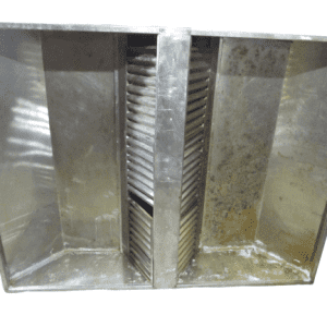 Вытяжной зонт с жироуловителями 210х160