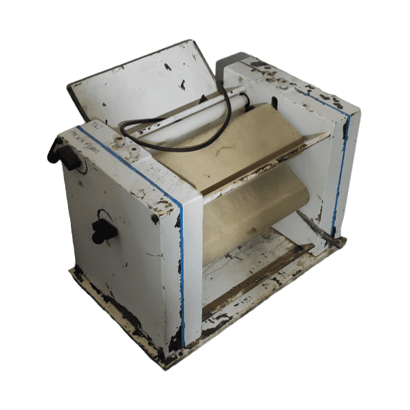 Тестозакаточная машина Livnica Kikinda