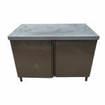 Стол тумба 120/70/82 двери распашные полка