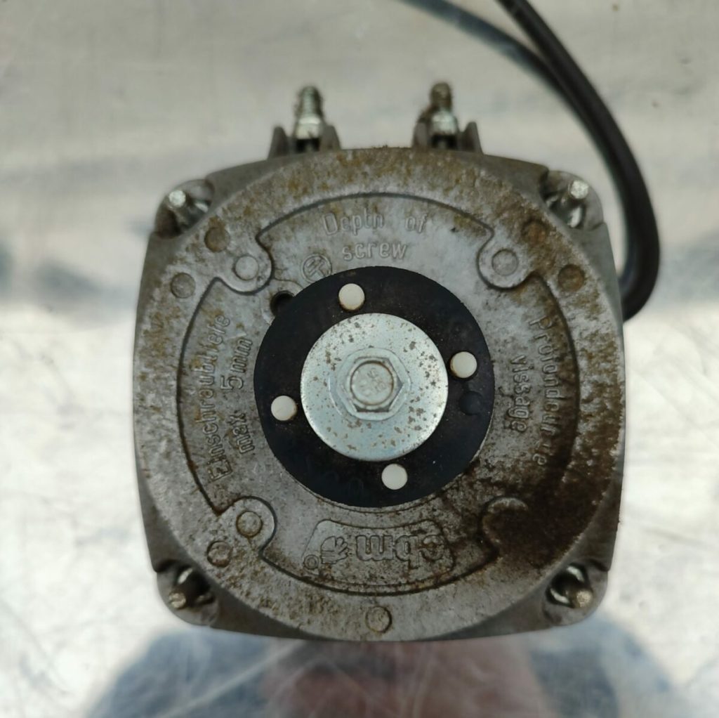 Микродвигатель ebm papst a4q200 ac01 09