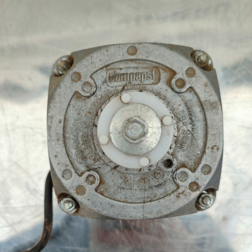 Микродвигатель ebm papst mq045 ca033 55